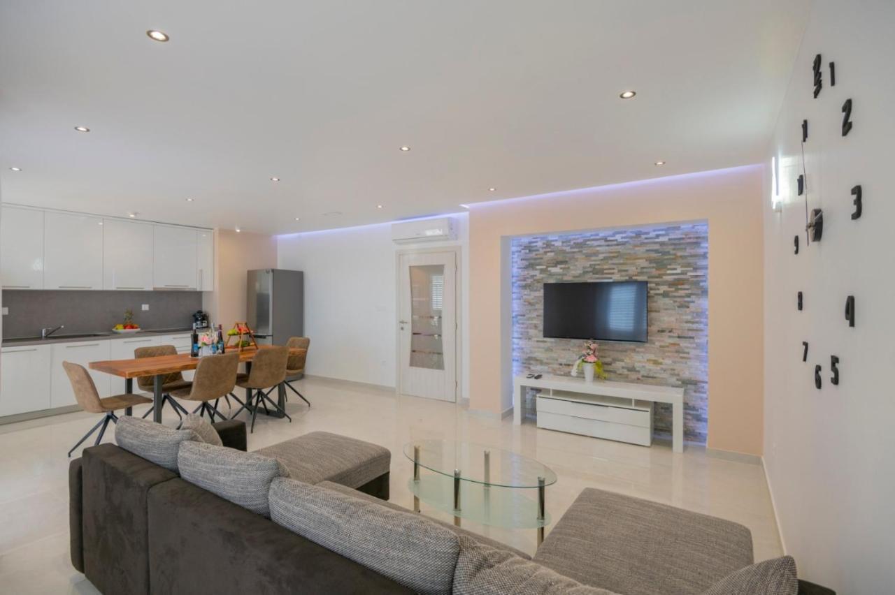 Apartments Radeljic Podstrana Dış mekan fotoğraf