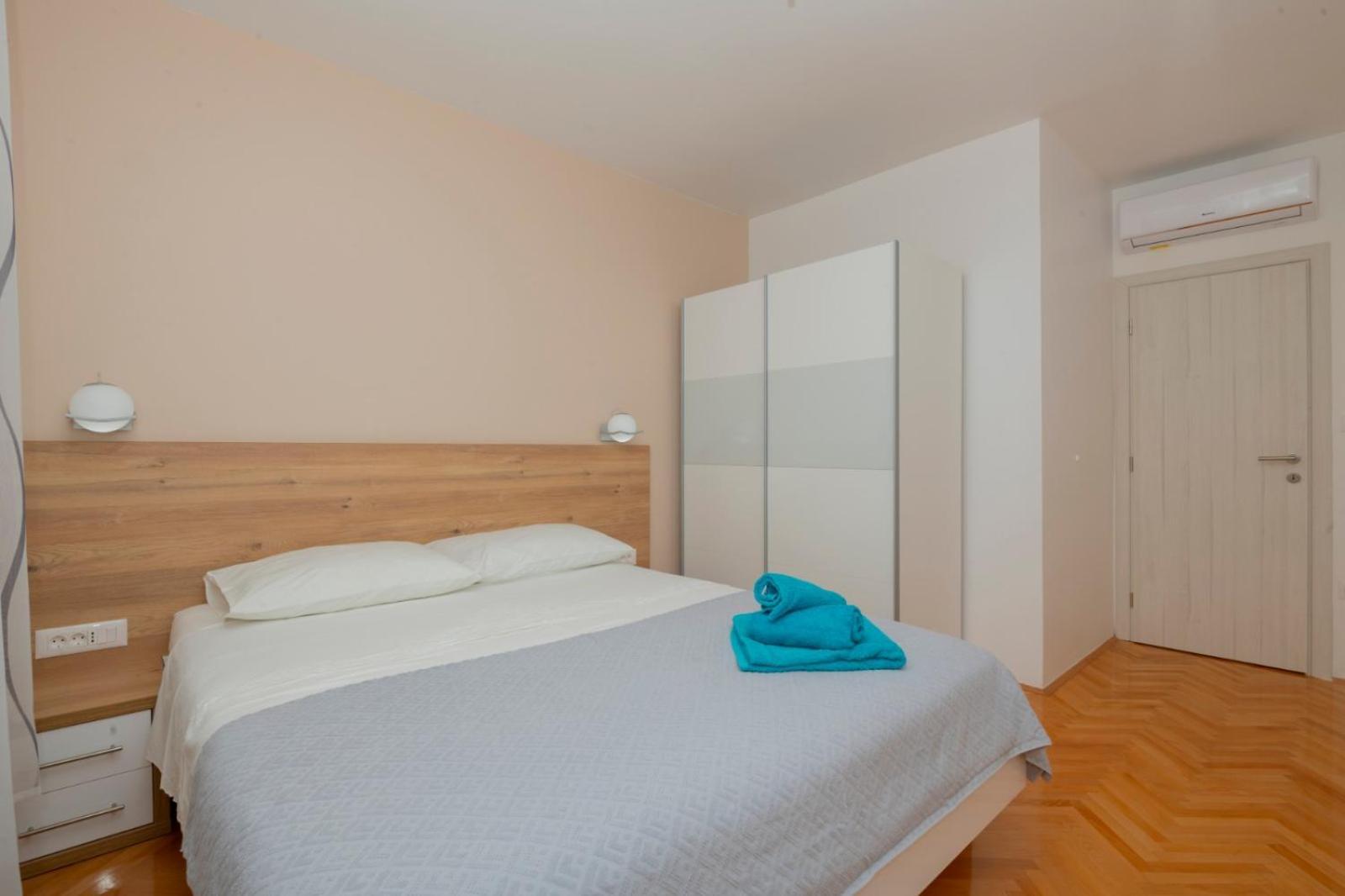 Apartments Radeljic Podstrana Oda fotoğraf